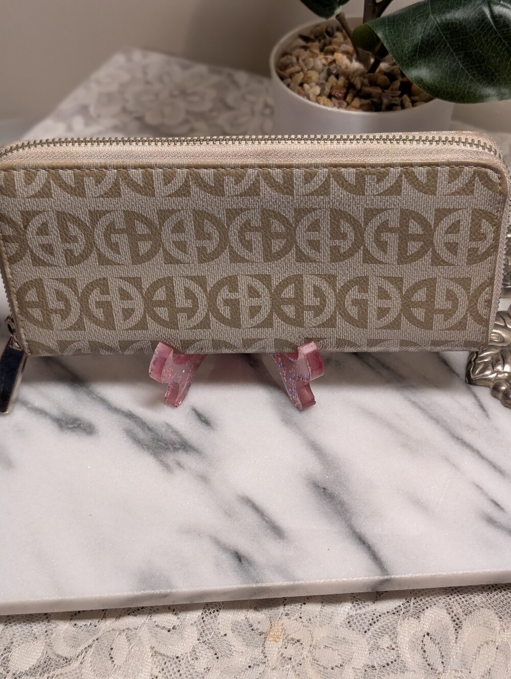 Giani bernini Tan & Beige GB  monogram Block Signature Wallet